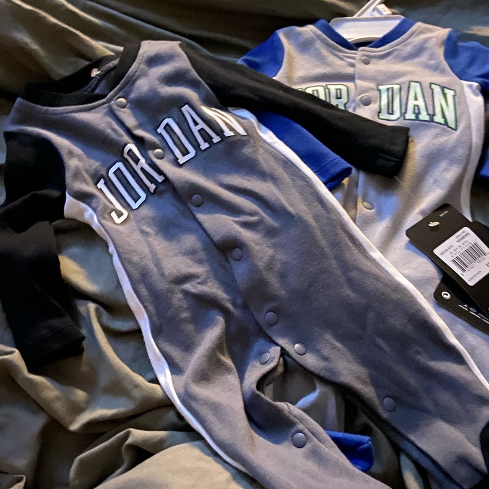 2 newborn onepeice suits